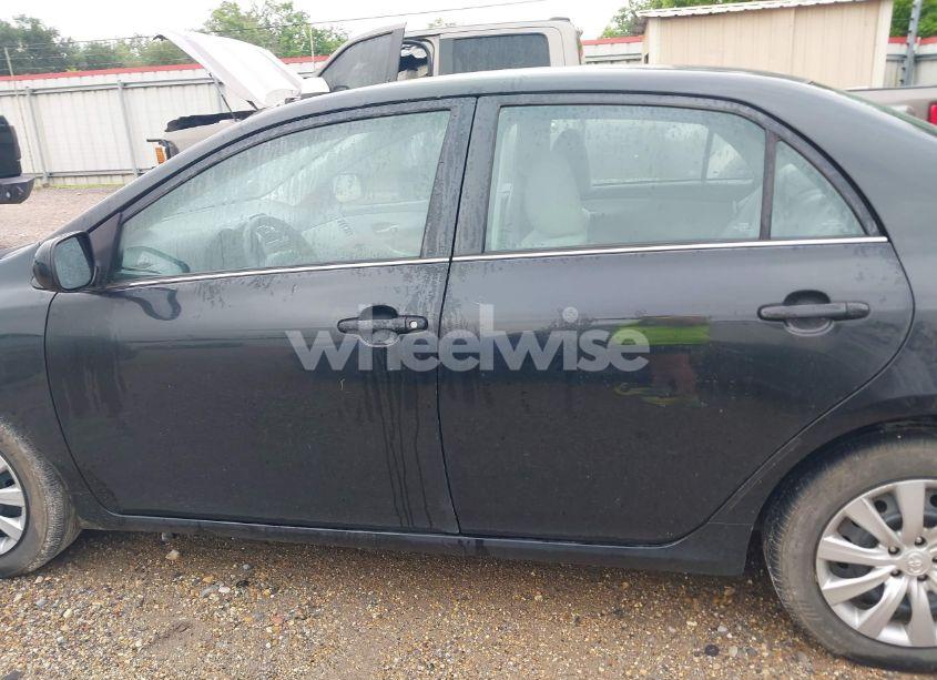 Photo 14 of 2013 Toyota Corolla LE (VIN 5YFBU4EE2DP156321)