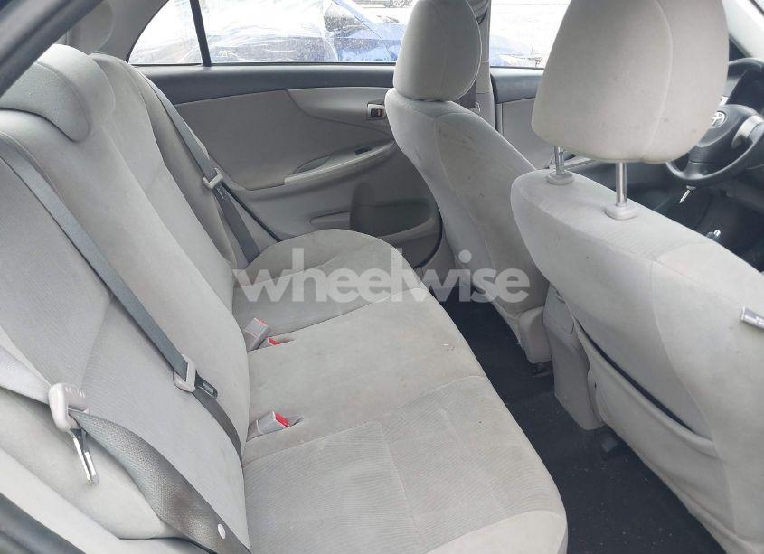 Photo 8 of 2013 Toyota Corolla LE (VIN 5YFBU4EE2DP156321)