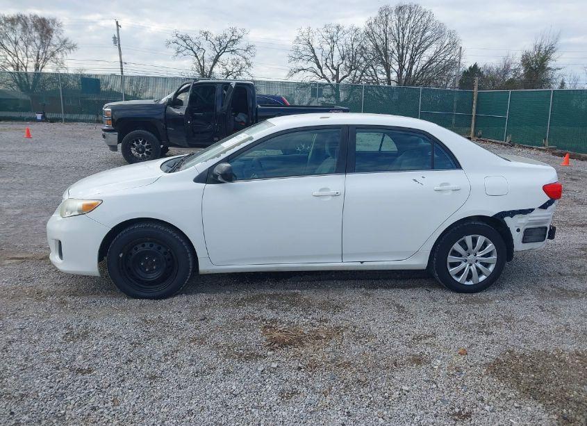 Photo 14 of 2013 Toyota Corolla LE (VIN 5YFBU4EE2DP160661)