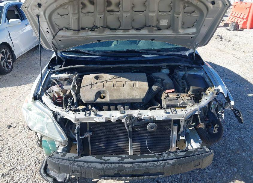 Photo 10 of 2013 Toyota Corolla LE (VIN 5YFBU4EE2DP162815)