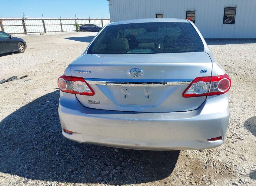 Photo 17 of 2013 Toyota Corolla LE (VIN 5YFBU4EE2DP162815)