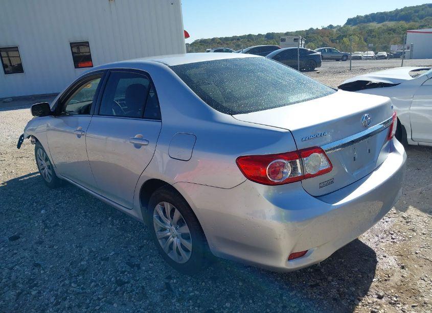 Photo 3 of 2013 Toyota Corolla LE (VIN 5YFBU4EE2DP162815)