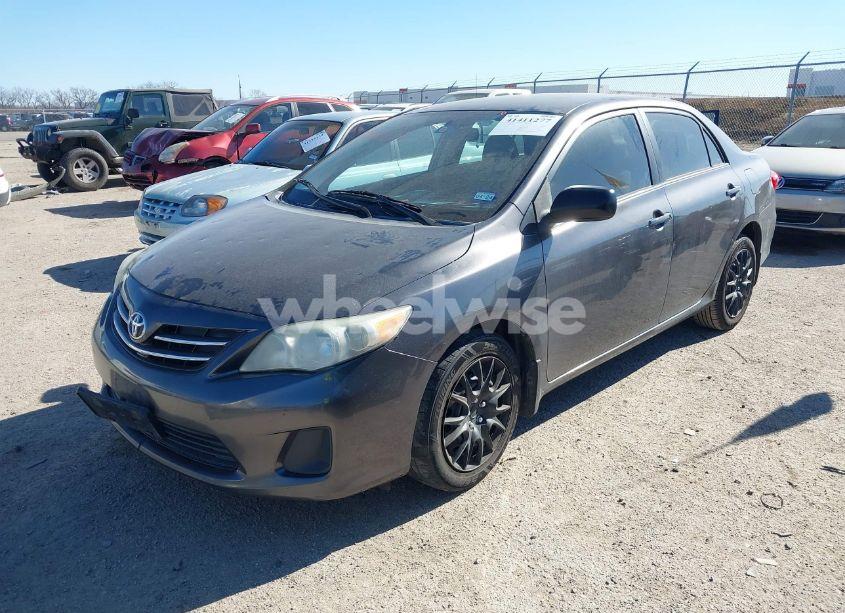 Photo 2 of 2013 Toyota Corolla LE (VIN 5YFBU4EE2DP165150)