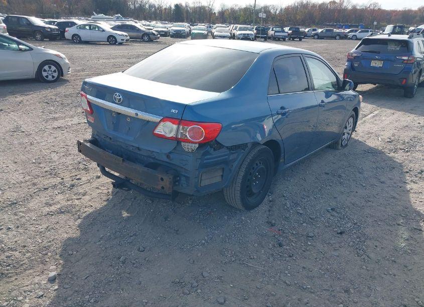 Photo 4 of 2013 Toyota Corolla LE (VIN 5YFBU4EE2DP165553)