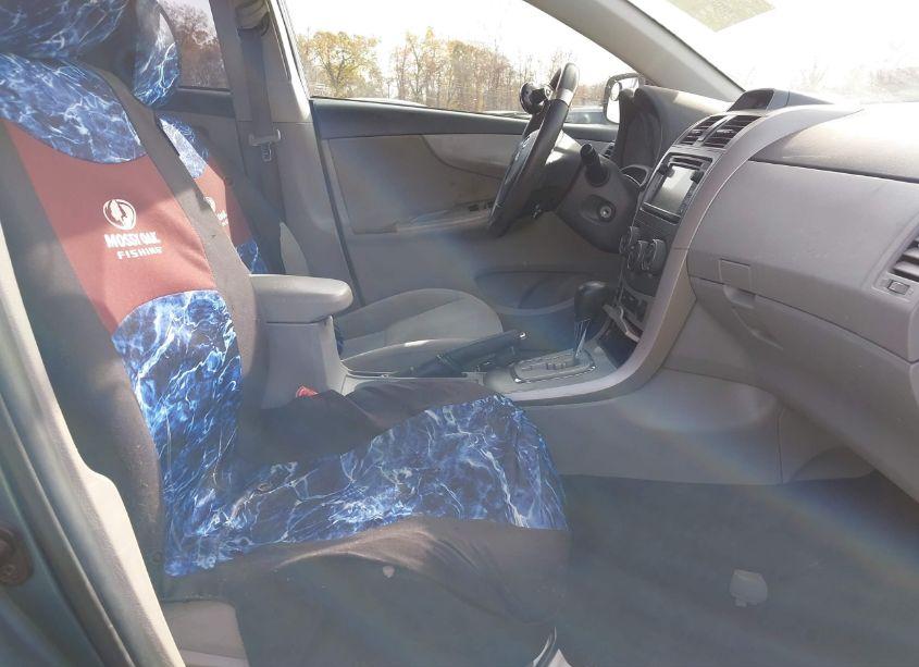 Photo 5 of 2013 Toyota Corolla LE (VIN 5YFBU4EE2DP165553)