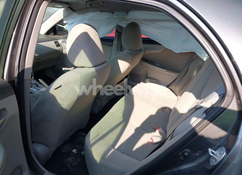 Photo 8 of 2013 Toyota Corolla LE (VIN 5YFBU4EE2DP169733)