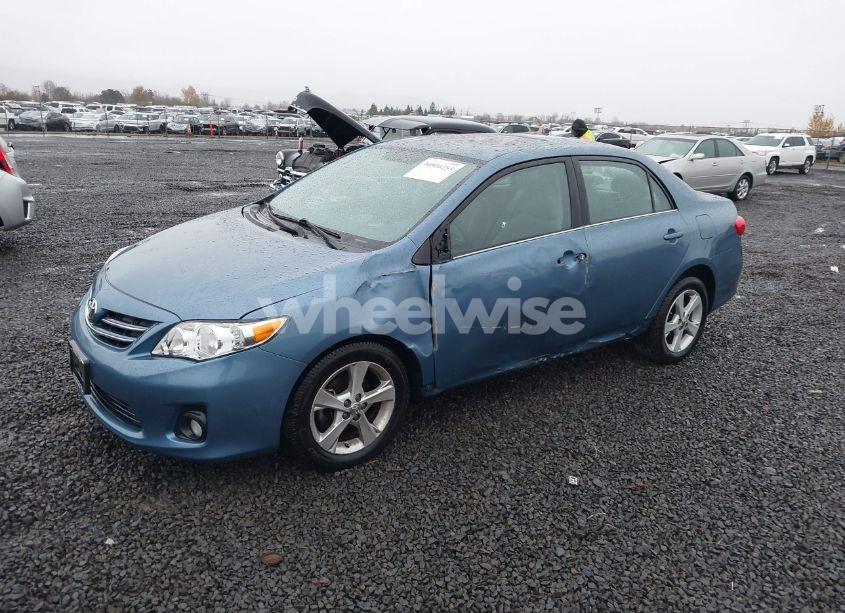 Photo 2 of 2013 Toyota Corolla LE (VIN 5YFBU4EE2DP174267)