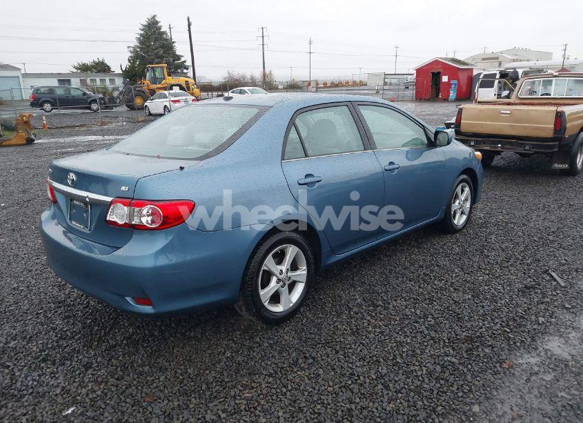 Photo 4 of 2013 Toyota Corolla LE (VIN 5YFBU4EE2DP174267)