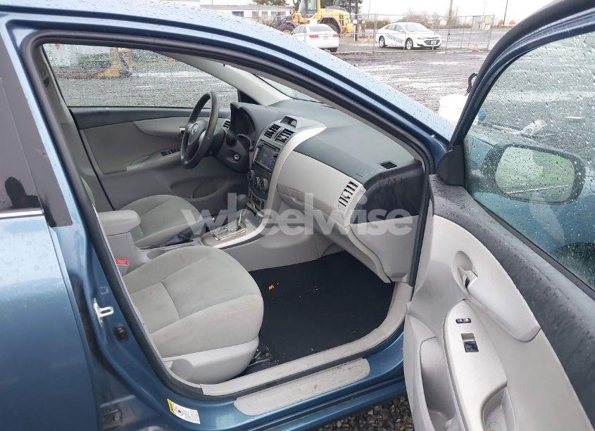 Photo 5 of 2013 Toyota Corolla LE (VIN 5YFBU4EE2DP174267)