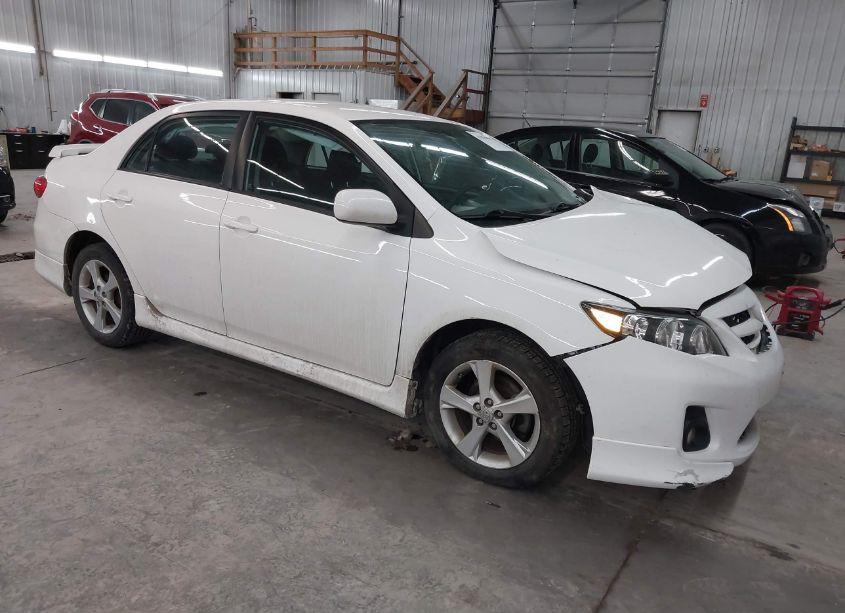 2013 Toyota Corolla S (VIN 5YFBU4EE2DP206232) main photo