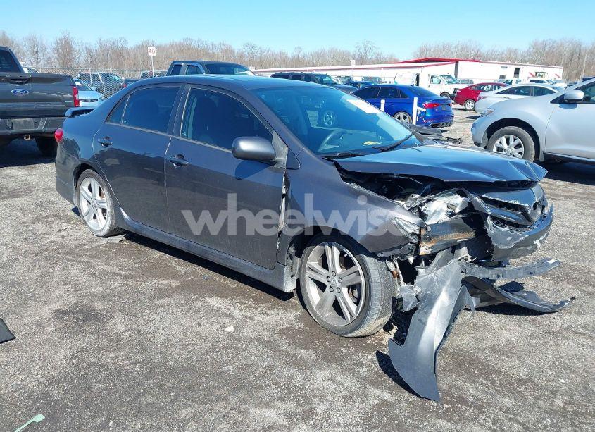 2013 Toyota Corolla S (VIN 5YFBU4EE2DP209115) main photo