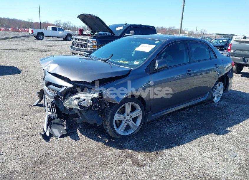 Photo 2 of 2013 Toyota Corolla S (VIN 5YFBU4EE2DP209115)