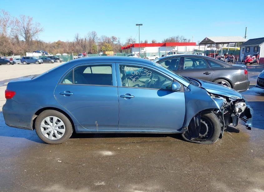 Photo 13 of 2013 Toyota Corolla L (VIN 5YFBU4EE2DP210619)