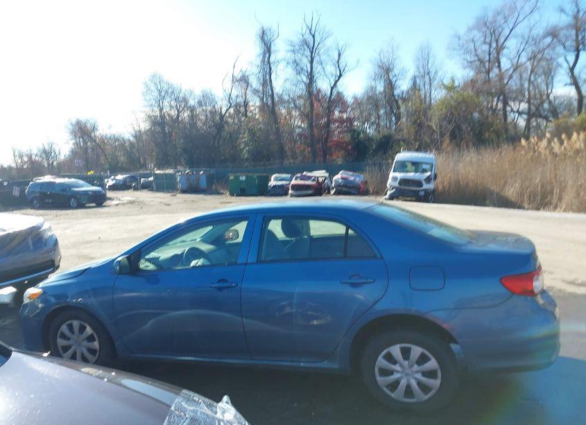 Photo 14 of 2013 Toyota Corolla L (VIN 5YFBU4EE2DP210619)