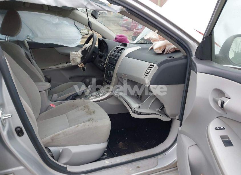 Photo 5 of 2012 Toyota Corolla LE (VIN 5YFBU4EE3CP037367)