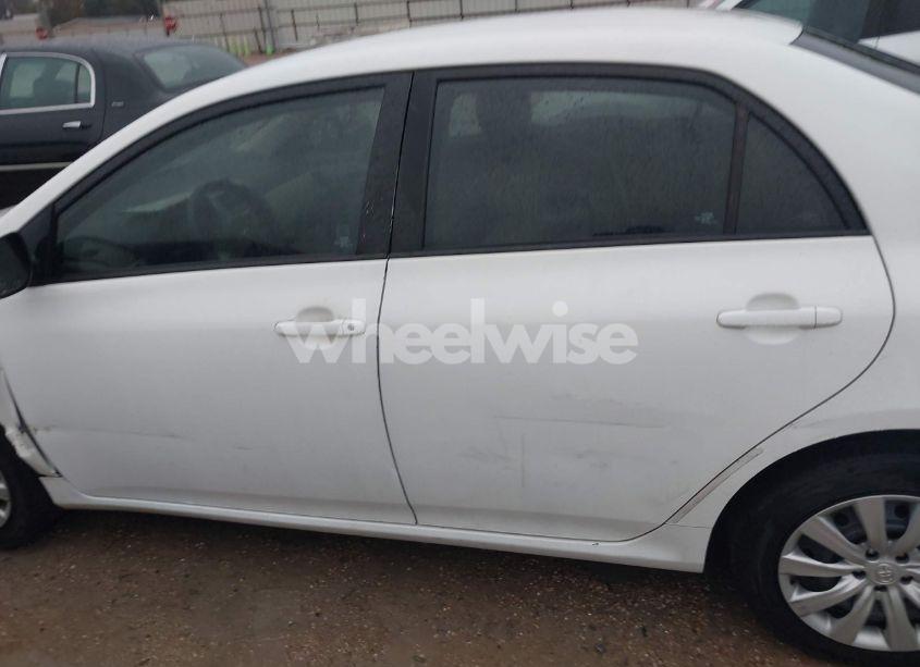 Photo 14 of 2012 Toyota Corolla LE (VIN 5YFBU4EE3CP051804)