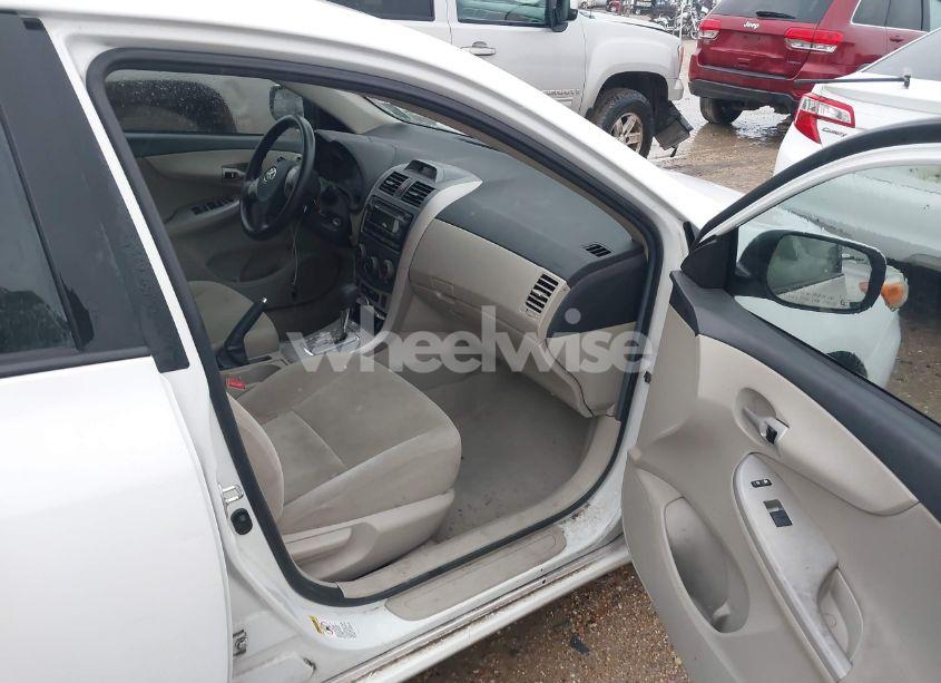 Photo 5 of 2012 Toyota Corolla LE (VIN 5YFBU4EE3CP051804)