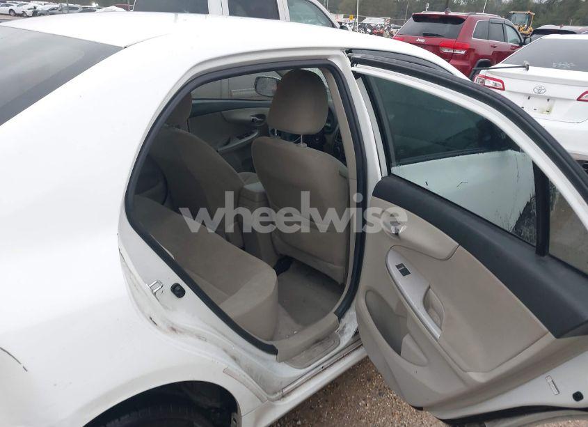 Photo 8 of 2012 Toyota Corolla LE (VIN 5YFBU4EE3CP051804)