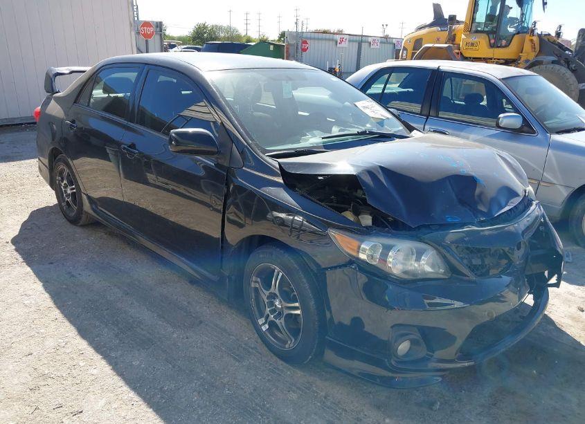 2013 Toyota Corolla S (VIN 5YFBU4EE3DP085808) main photo