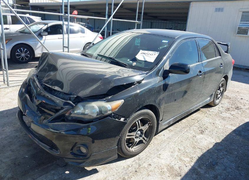 Photo 2 of 2013 Toyota Corolla S (VIN 5YFBU4EE3DP085808)