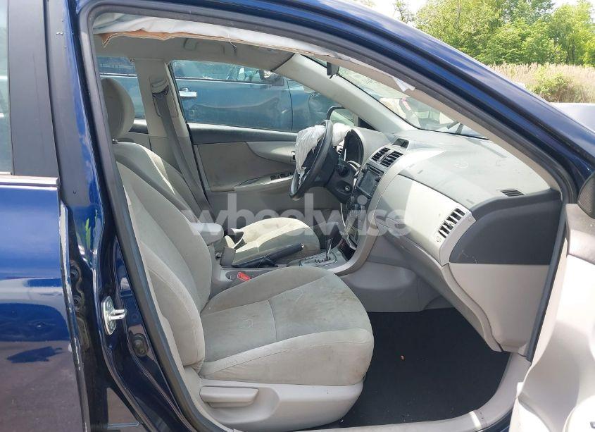 Photo 5 of 2013 Toyota Corolla LE (VIN 5YFBU4EE3DP089518)