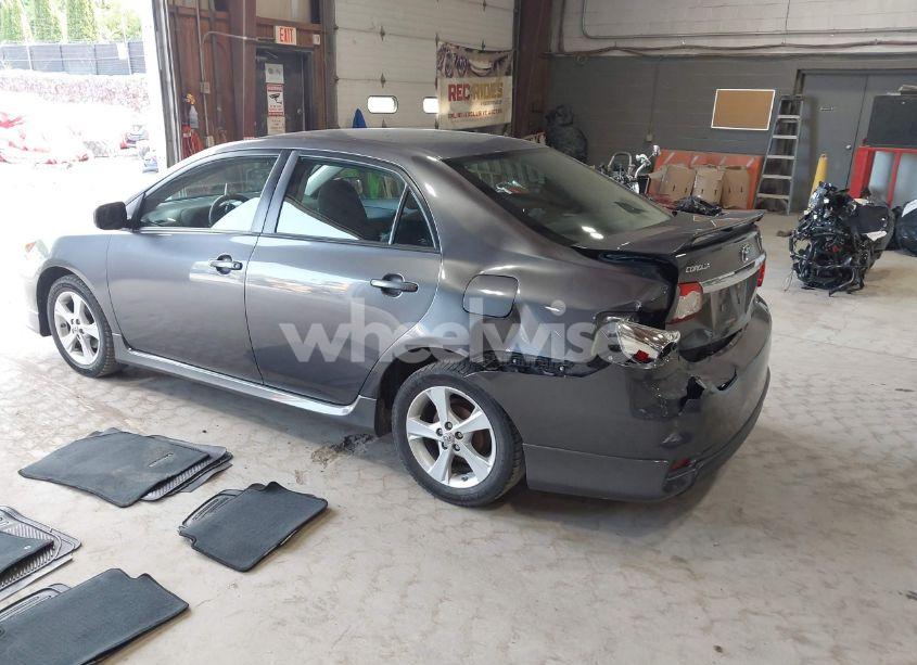 Photo 3 of 2013 Toyota Corolla S (VIN 5YFBU4EE3DP106348)