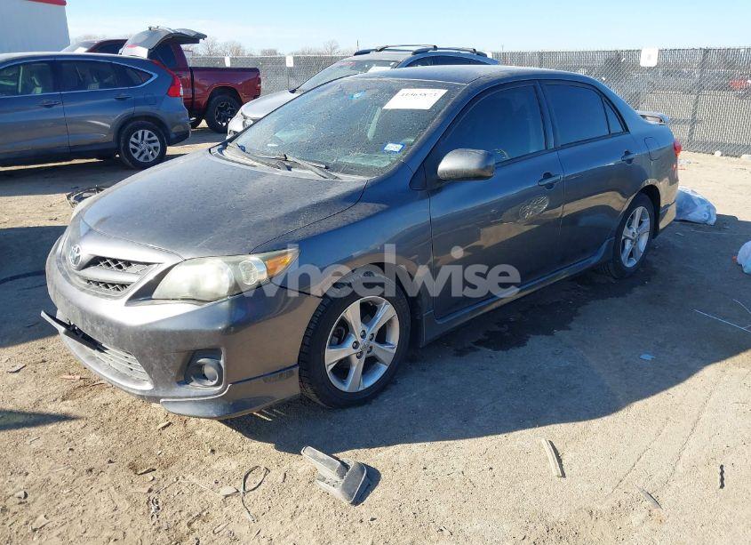 Photo 2 of 2013 Toyota Corolla S (VIN 5YFBU4EE3DP113509)