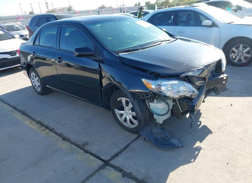 2013 Toyota Corolla L (VIN 5YFBU4EE3DP116555) main photo