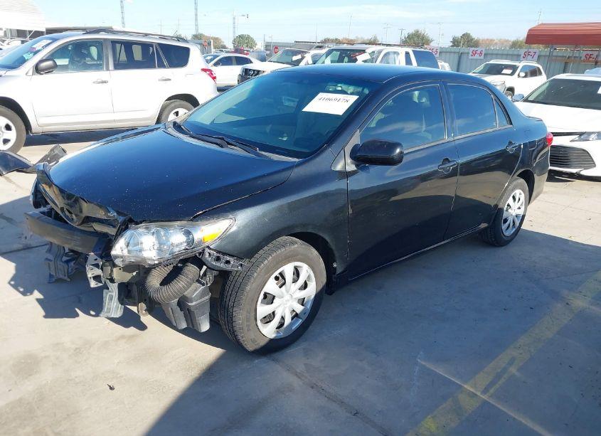 Photo 2 of 2013 Toyota Corolla L (VIN 5YFBU4EE3DP116555)