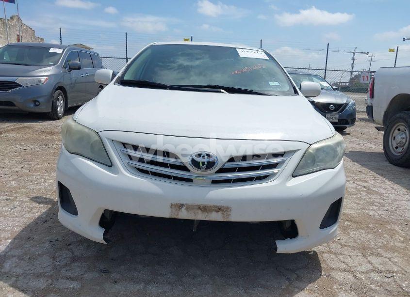 Photo 6 of 2013 Toyota Corolla LE (VIN 5YFBU4EE3DP122873)