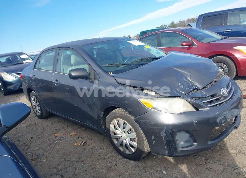 Photo 13 of 2013 Toyota Corolla LE (VIN 5YFBU4EE3DP137566)