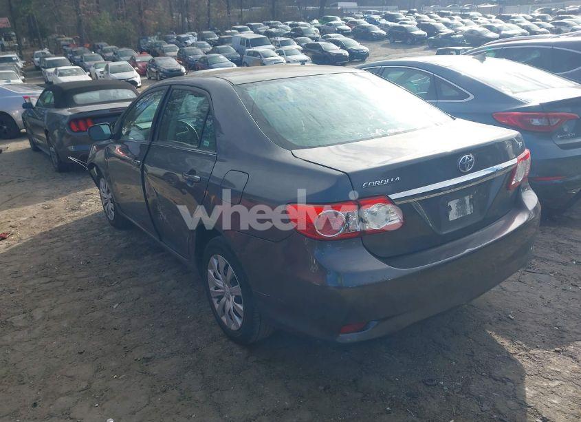 Photo 3 of 2013 Toyota Corolla LE (VIN 5YFBU4EE3DP137566)