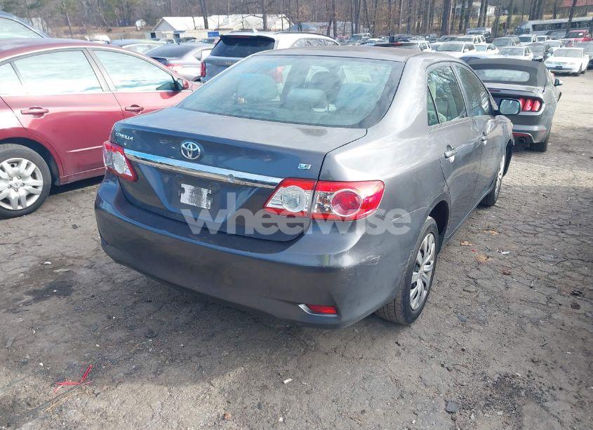 Photo 4 of 2013 Toyota Corolla LE (VIN 5YFBU4EE3DP137566)