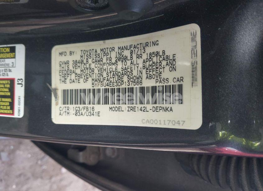 Photo 9 of 2013 Toyota Corolla LE (VIN 5YFBU4EE3DP137566)