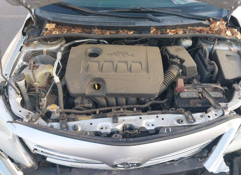 Photo 10 of 2013 Toyota Corolla LE (VIN 5YFBU4EE3DP138927)