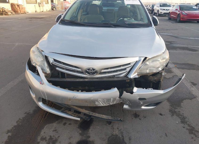 Photo 6 of 2013 Toyota Corolla LE (VIN 5YFBU4EE3DP138927)
