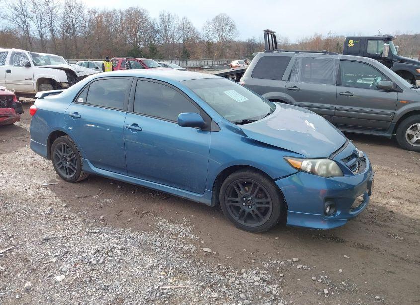 2013 Toyota Corolla S (VIN 5YFBU4EE3DP139950) main photo