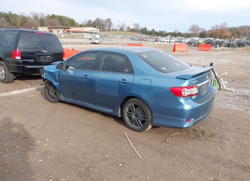 Photo 3 of 2013 Toyota Corolla S (VIN 5YFBU4EE3DP139950)