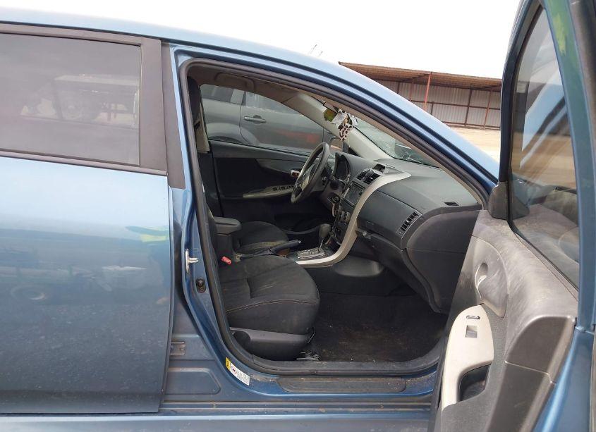 Photo 5 of 2013 Toyota Corolla S (VIN 5YFBU4EE3DP139950)