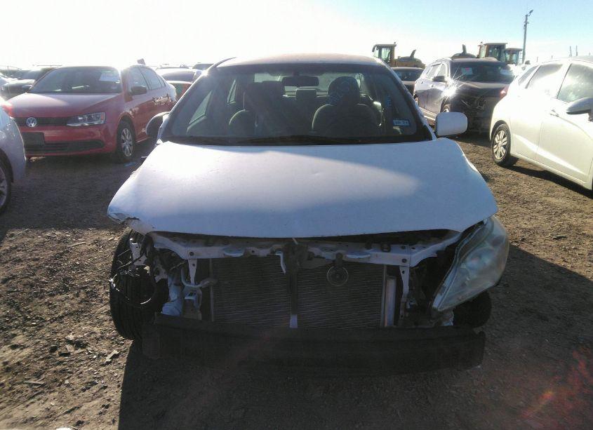 Photo 13 of 2013 Toyota Corolla LE (VIN 5YFBU4EE3DP144680)