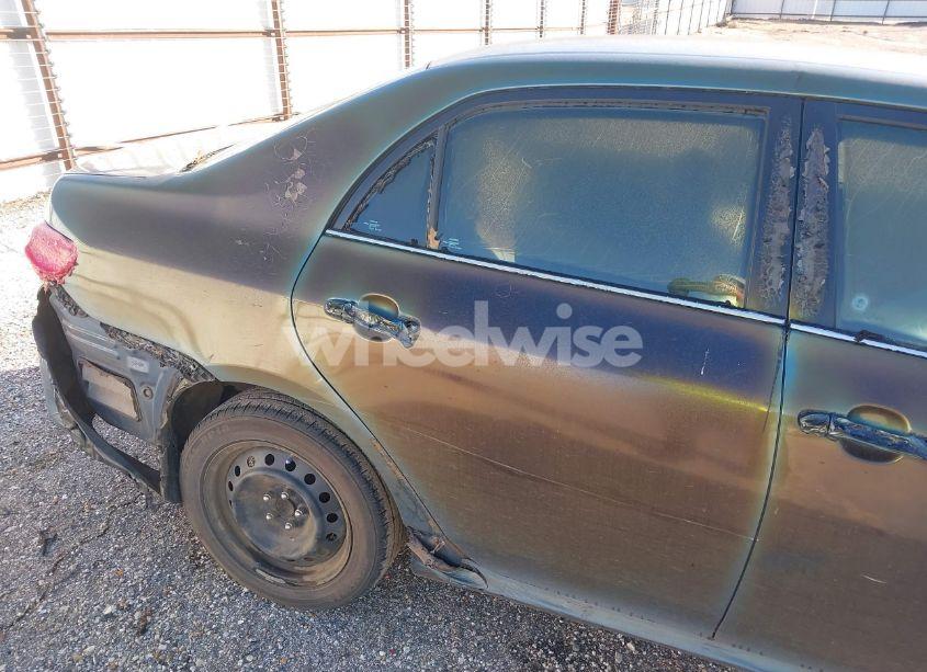 Photo 12 of 2013 Toyota Corolla LE (VIN 5YFBU4EE3DP165044)