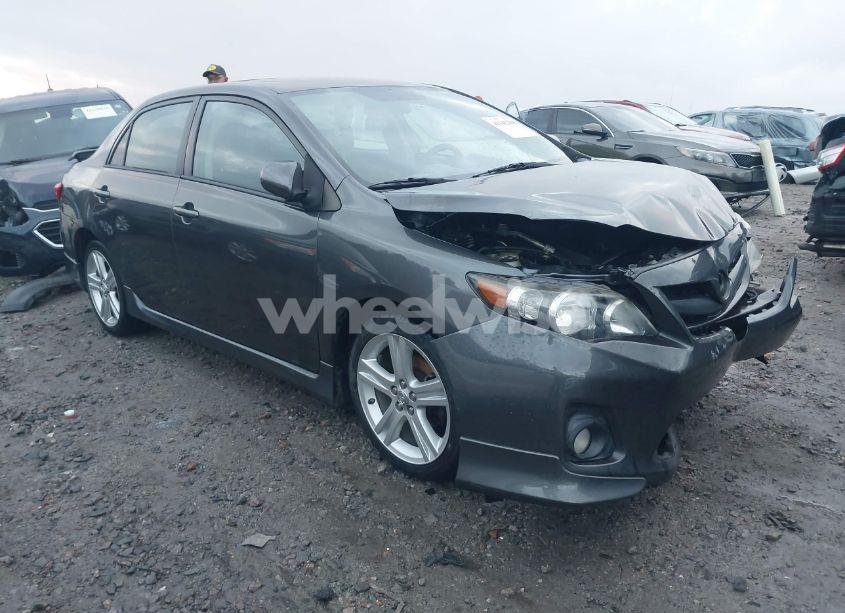 2013 Toyota Corolla S (VIN 5YFBU4EE3DP167456) main photo