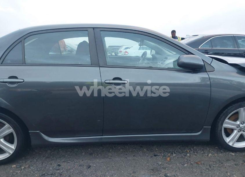 Photo 13 of 2013 Toyota Corolla S (VIN 5YFBU4EE3DP167456)