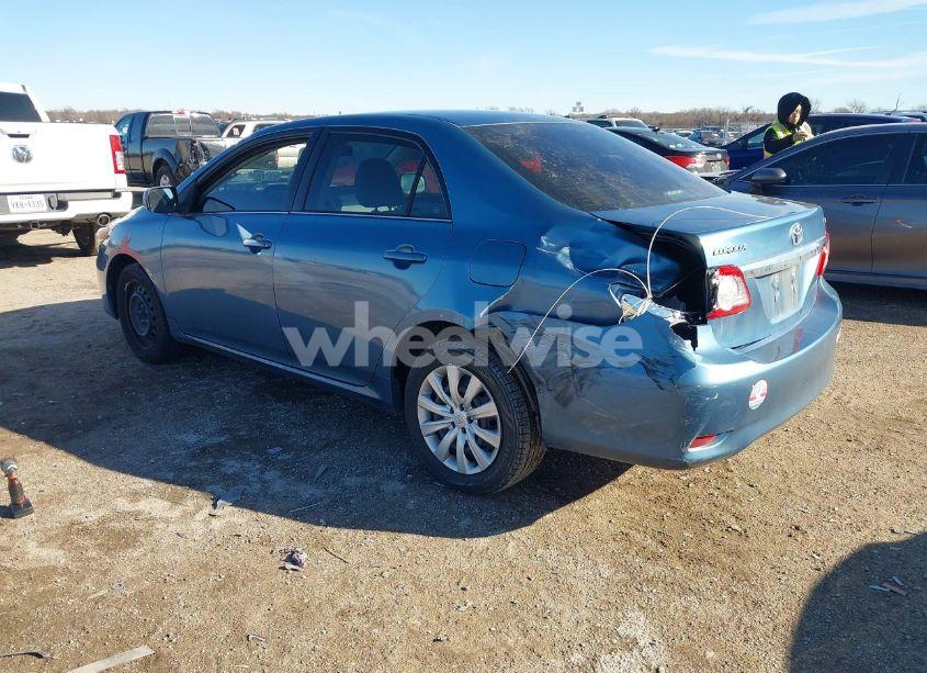 Photo 3 of 2013 Toyota Corolla LE (VIN 5YFBU4EE3DP169207)