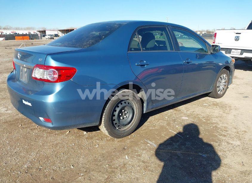 Photo 4 of 2013 Toyota Corolla LE (VIN 5YFBU4EE3DP169207)