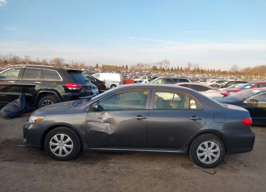 Photo 14 of 2013 Toyota Corolla L (VIN 5YFBU4EE3DP176139)