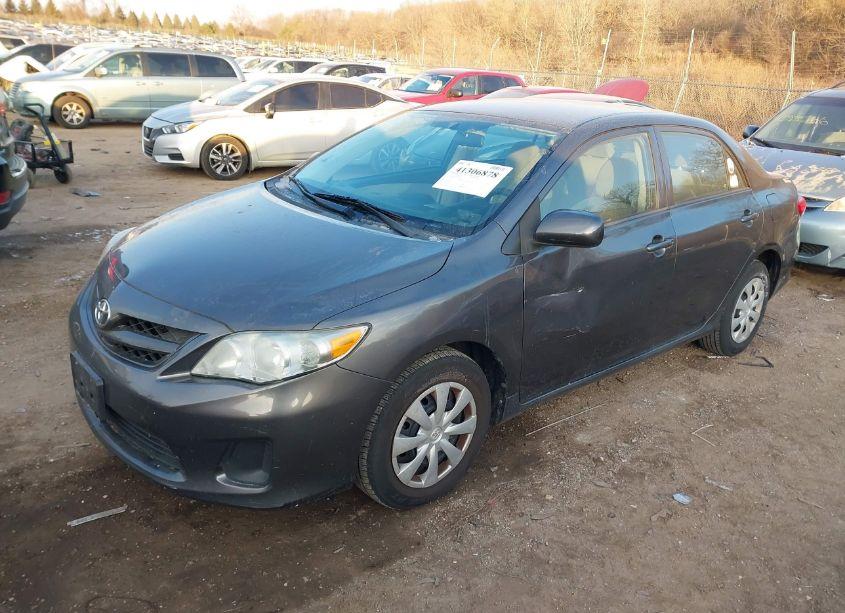 Photo 2 of 2013 Toyota Corolla L (VIN 5YFBU4EE3DP176139)