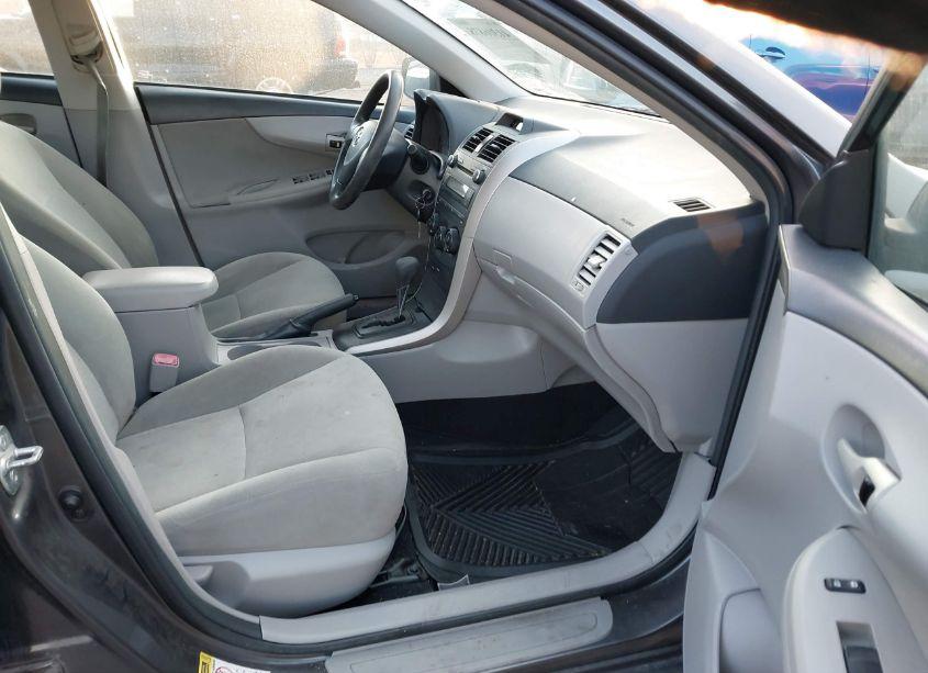 Photo 5 of 2013 Toyota Corolla L (VIN 5YFBU4EE3DP176139)