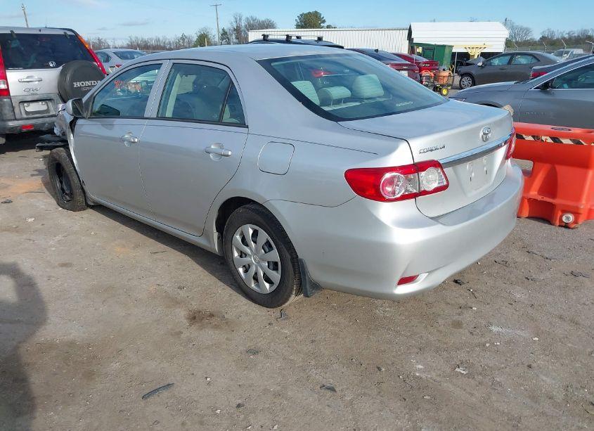 Photo 3 of 2013 Toyota Corolla L (VIN 5YFBU4EE3DP177131)