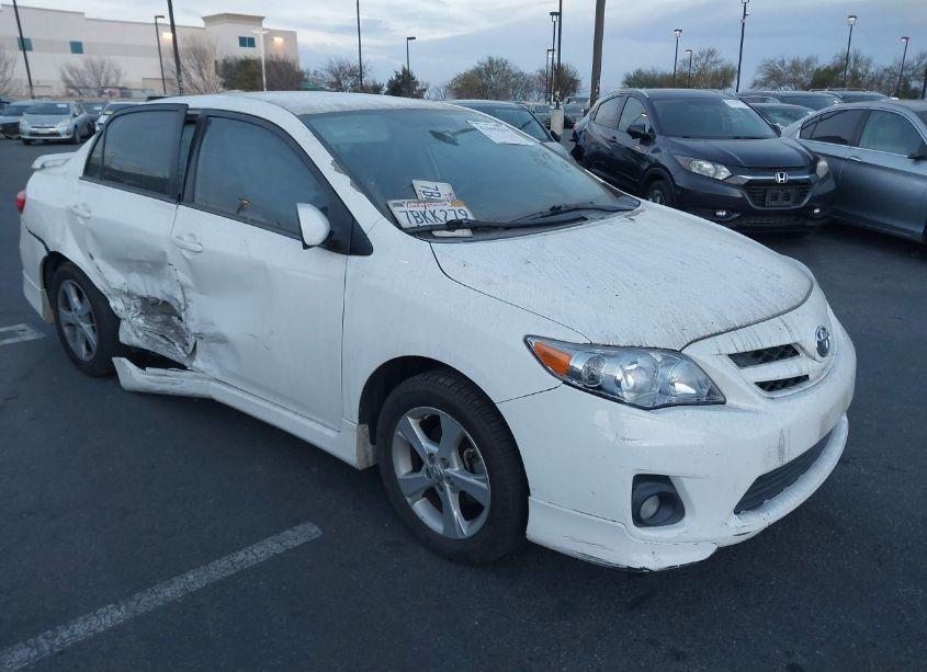 2013 Toyota Corolla S (VIN 5YFBU4EE3DP185052) main photo